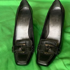 Like NEW Cole Haan Black Loafers Size 6B